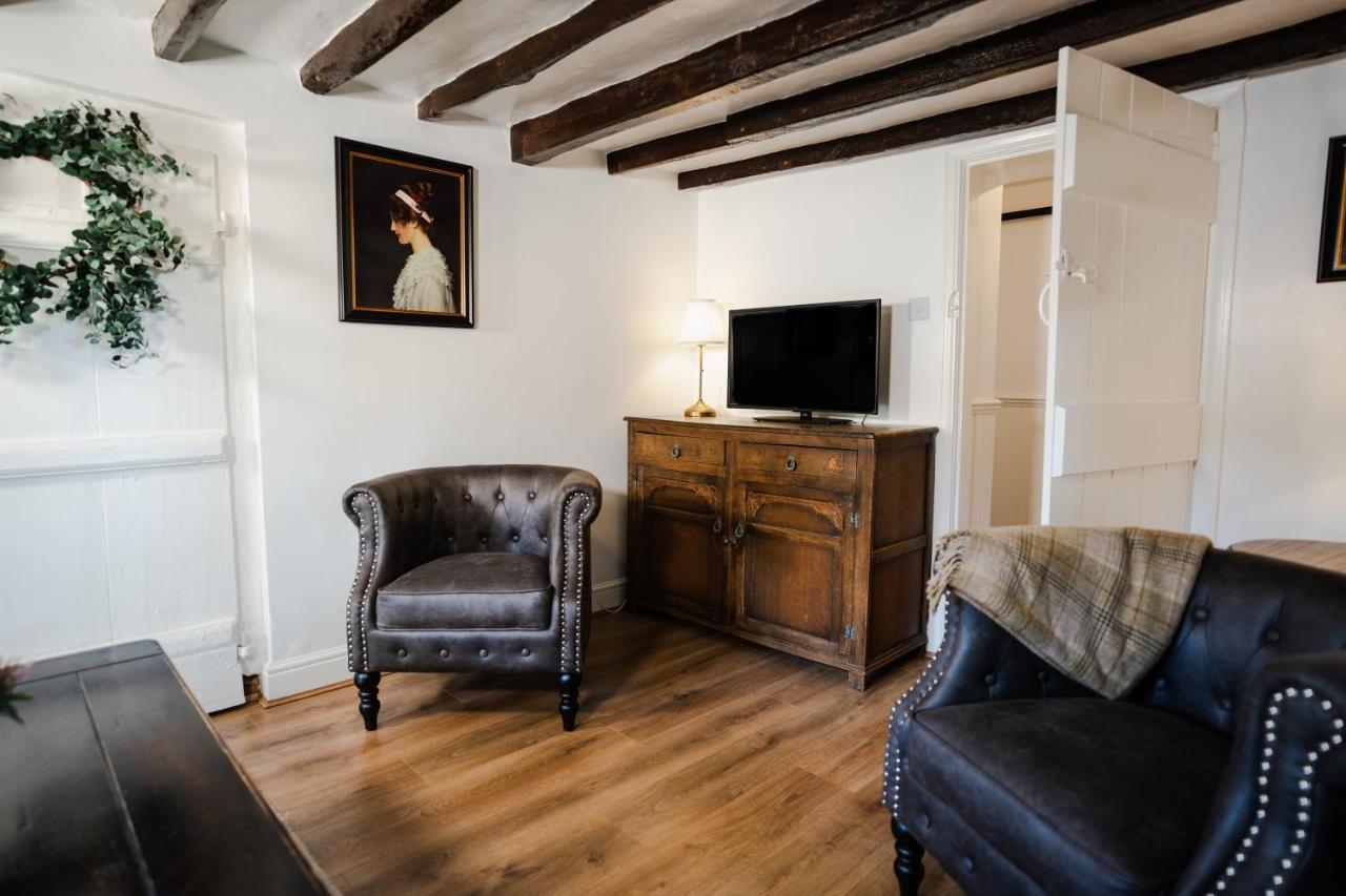 Hovell Hall Country Bed And Breakfast Norwich Exterior photo