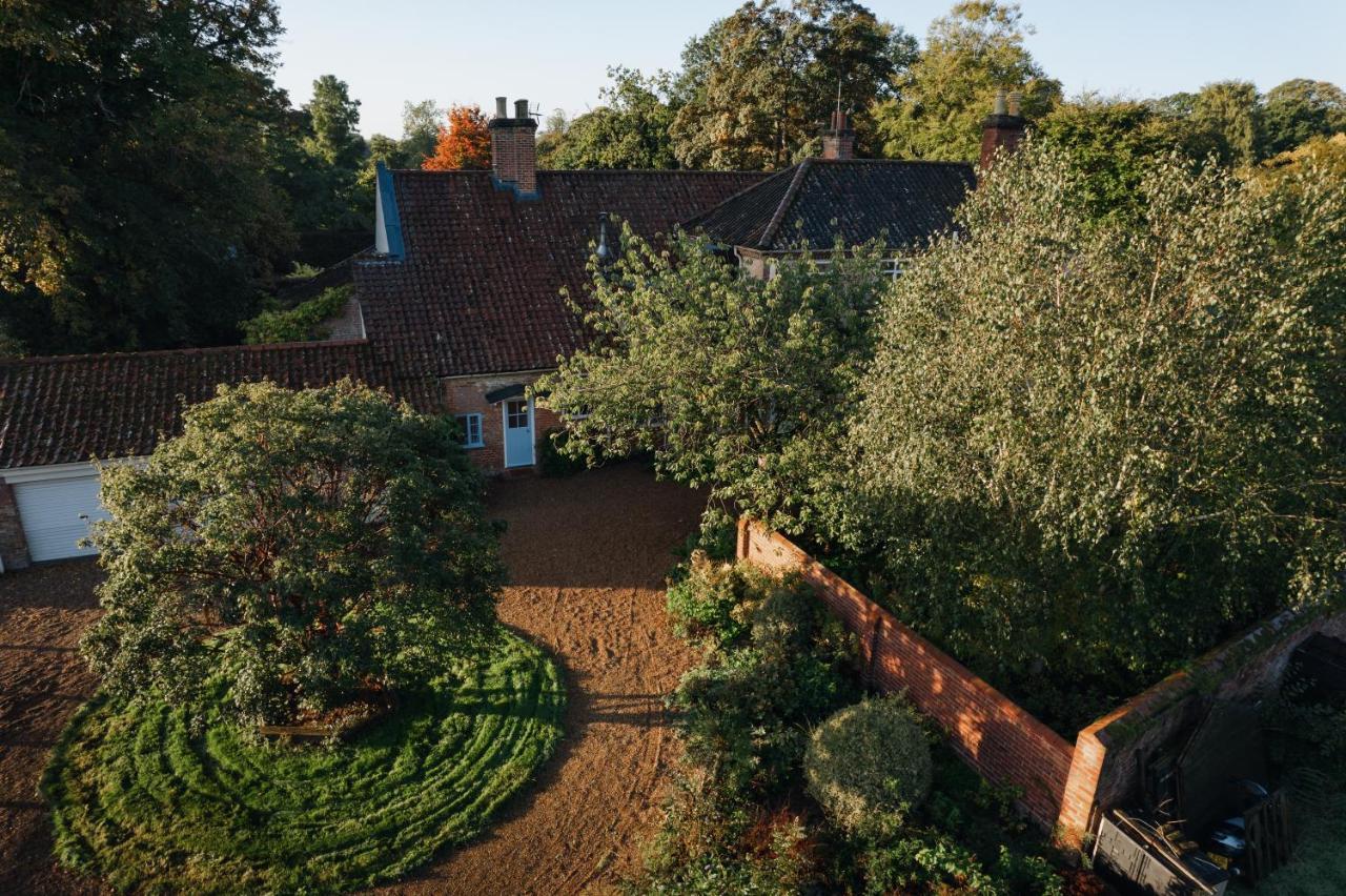 Hovell Hall Country Bed And Breakfast Norwich Exterior photo